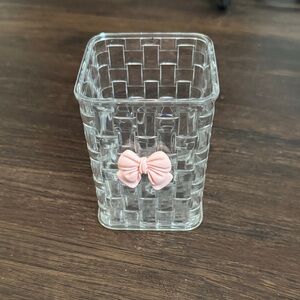 Clear Basket Weave Holder with Pink Bow